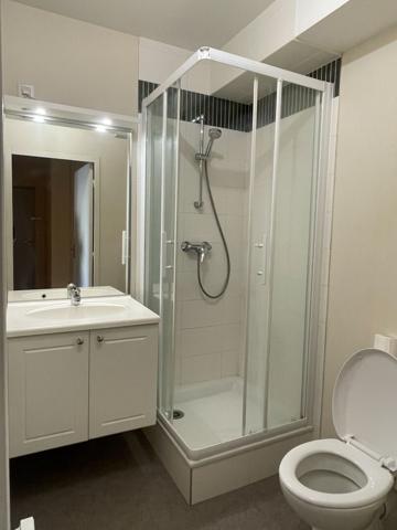 STUDIO NON MEUBLE - RUE DES BANCHAIS -