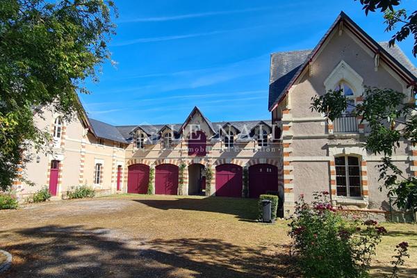 Exceptionnel château du XIXe siècle en Anjou, dans la Vallée de la Loire