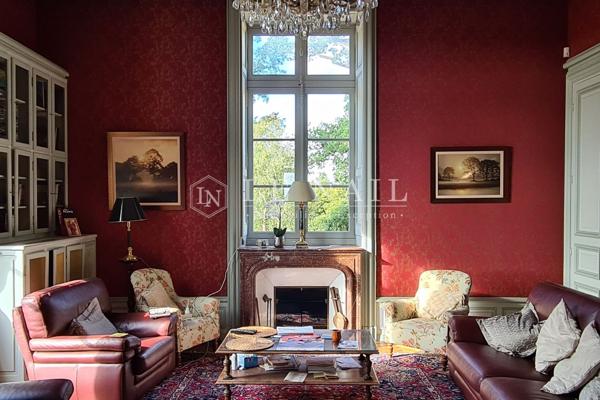 Exceptionnel château du XIXe siècle en Anjou, dans la Vallée de la Loire