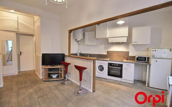 Appartement à vendre    2 pièces • 39,38 m2 Marseille 5
