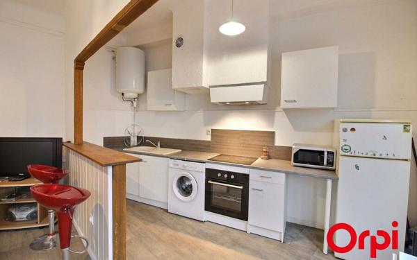 Appartement à vendre    2 pièces • 39,38 m2 Marseille 5