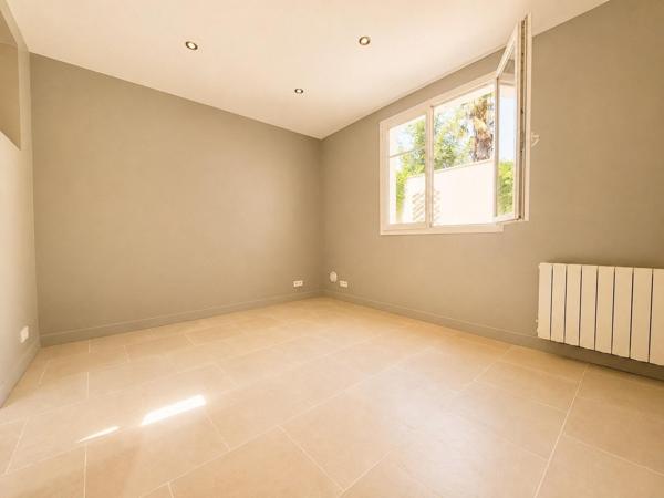 Caen Hastings - Maison 4 chambres avec cour et jardin