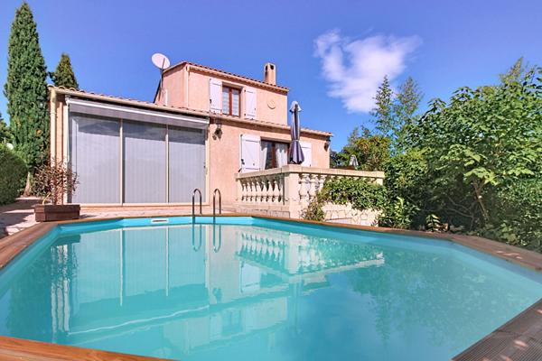 A VENDRE EN EXCLUSIVITÉ Charmante Maison à Vendre à Taradeau - 3 chambres - véranda - Piscine - proche des commdités