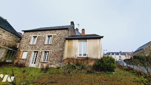 Ensemble immobilier situé en centre bourg de la commune de CAMPEL ( Val d'Anast )