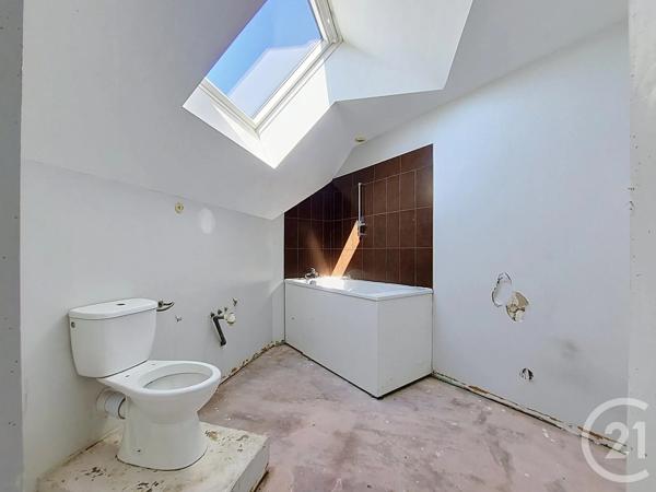 Appartement F4 à vendre  3 pièces - 50 m 2   MIRECOURT  - 88