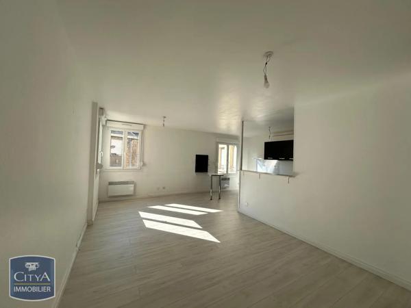Appartement à louer 3 pièces 82.4m² Sedan (08200)