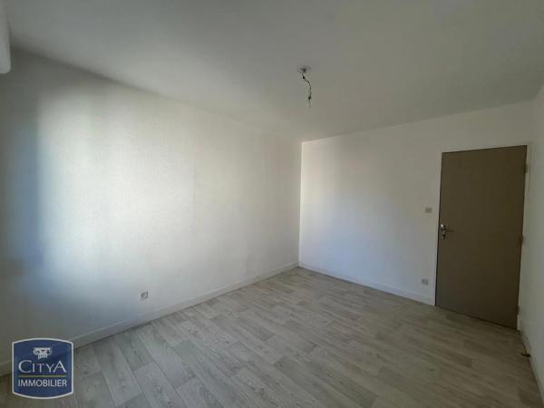 Appartement à louer 3 pièces 82.4m² Sedan (08200)