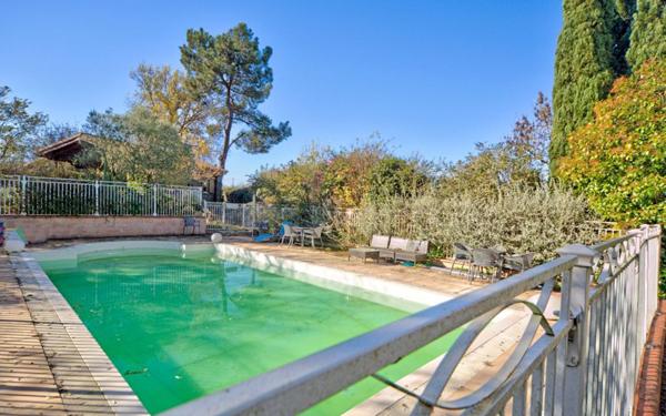 Maison à vendre    9 pièces • 340 m2 Villematier