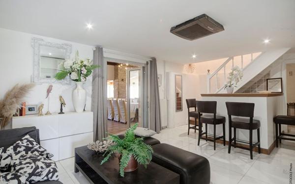 Maison à vendre    9 pièces • 340 m2 Villematier