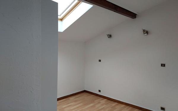 Appartement à louer    3 pièces •  Bègles