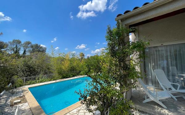 Maison à vendre    6 pièces •  Saint-Clément-de-Rivière