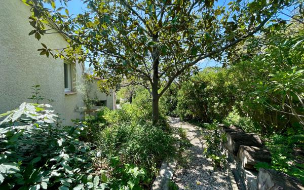 Maison à vendre    6 pièces •  Saint-Clément-de-Rivière