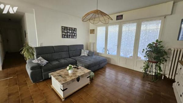 A Vendre à CIVRAY(86400), Un pavillon sur sous-sol, de 122m², au sein d'un terrain de 1370m² 
