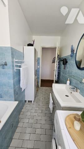 A Vendre à CIVRAY(86400), Un pavillon sur sous-sol, de 122m², au sein d'un terrain de 1370m² 