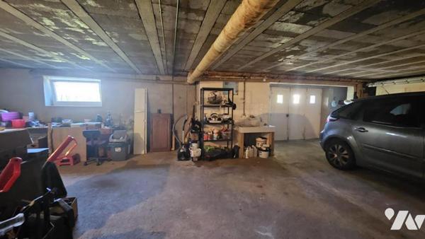 A Vendre à CIVRAY(86400), Un pavillon sur sous-sol, de 122m², au sein d'un terrain de 1370m² 