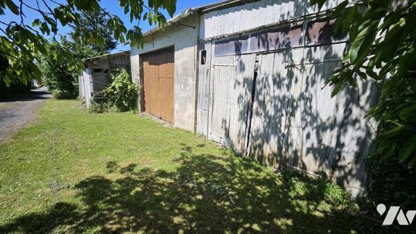 A Vendre à CIVRAY(86400), Un pavillon sur sous-sol, de 122m², au sein d'un terrain de 1370m² 