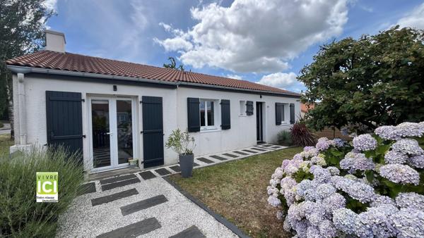 MAISON PLAIN PIED CENTRE LA CHAPELLE BASSE MER 3 CHAMBRES ET 1 BUREAU