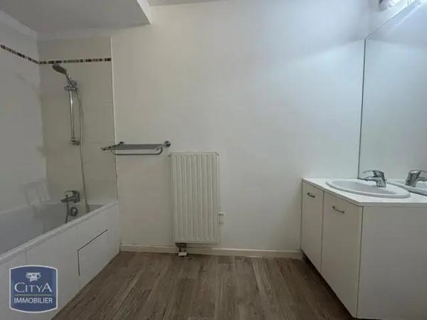 Appartement à louer 3 pièces 63.09m² Lille (59000)