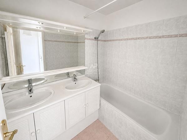 Appartement Triel Sur Seine 4 pièce(s) 82 m2 285 000 € **  - Référence  1812
