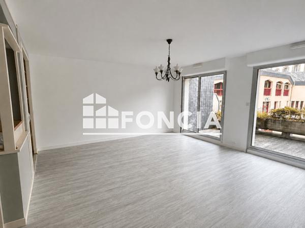 Location Appartement 3 pièces 64.84 m² - 7 RUE DU PARC AU DUC Morlaix 29600