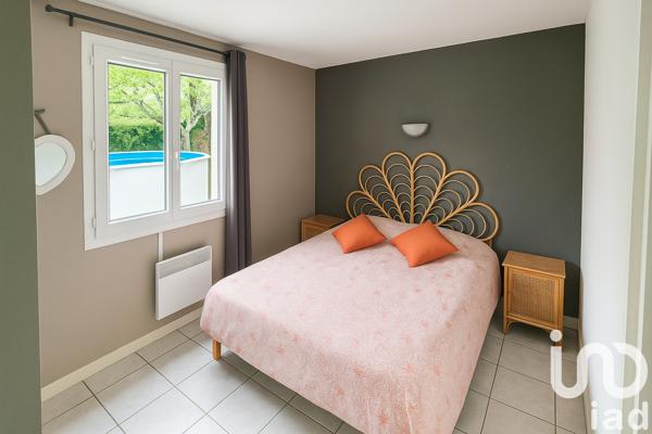 Maison à vendre 4 pièces 97 m² Saint-Pantaléon-de-Larche