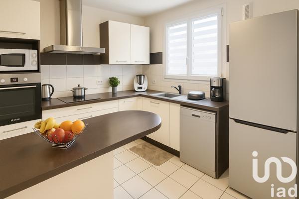 Maison à vendre 4 pièces 97 m² Saint-Pantaléon-de-Larche