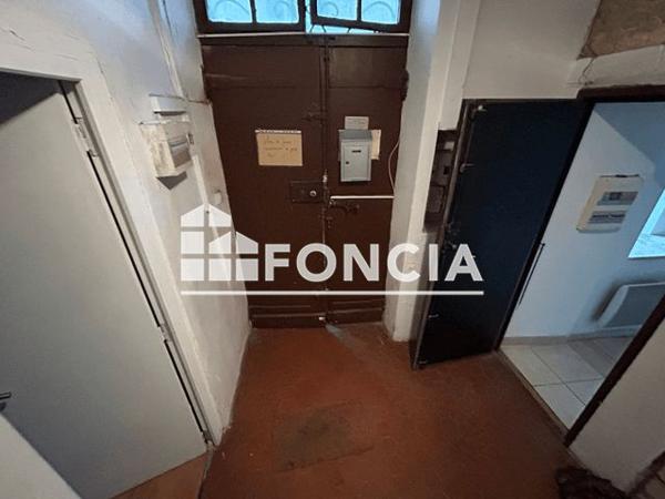 Location Local commercial 1 pièce 15 m² - 2 AVENUE DE LA LIBERATION Rognes 13840