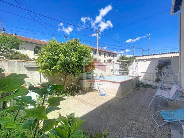 A VENDRE MARSEILLE 13013 ST JEROME LE MERLAN HAUT DE MAISON APPARTEMENT T4 JARDIN GARAGE PISCINE
