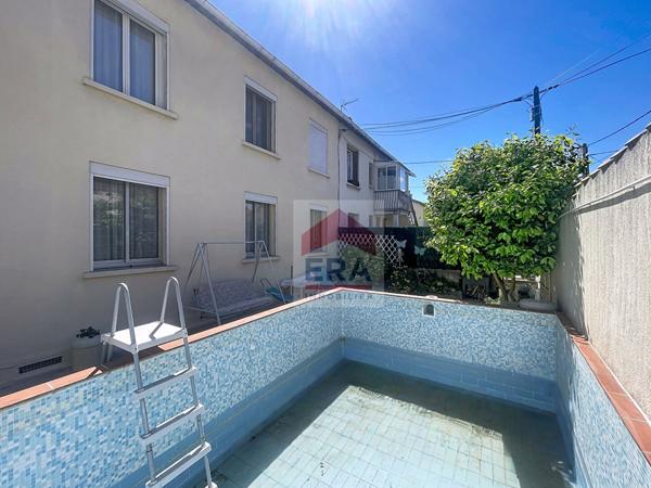 A VENDRE MARSEILLE 13013 ST JEROME LE MERLAN HAUT DE MAISON APPARTEMENT T4 JARDIN GARAGE PISCINE