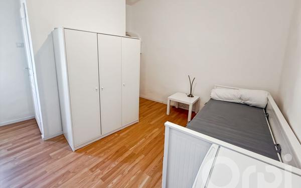 Appartement à louer    1 pièce •  Orange