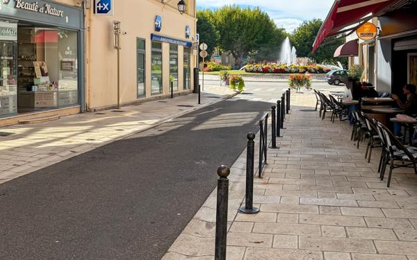 Appartement à louer    1 pièce •  Orange