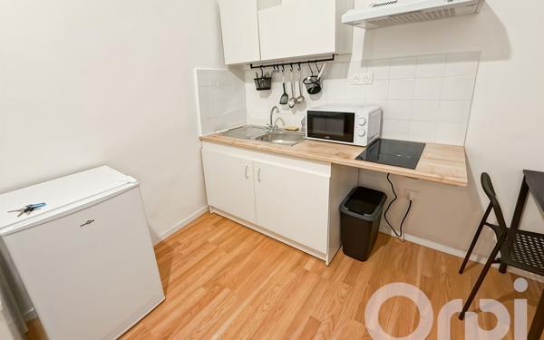 Appartement à louer    1 pièce •  Orange