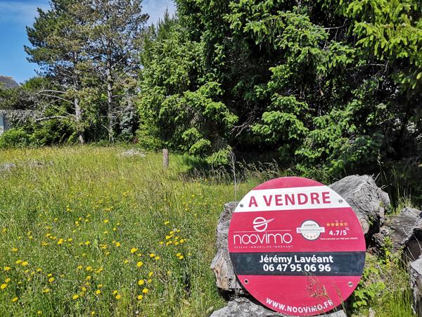 Terrain Bourg de Treillières 379m²