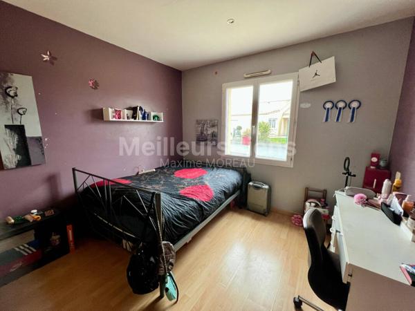 Maison de PLAIN-PIED - IMPASSE - RENTE PANNEAUX PHOTOVOLATAIQUE 2200 €/ans  LOTISSEMENT