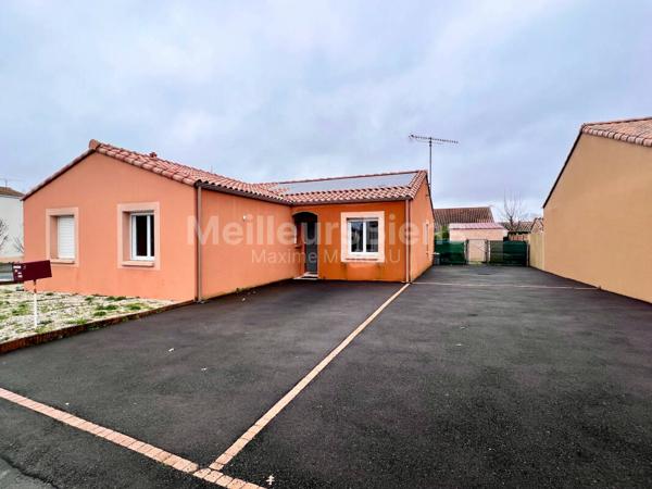 Maison de PLAIN-PIED - IMPASSE - RENTE PANNEAUX PHOTOVOLATAIQUE 2200 €/ans  LOTISSEMENT