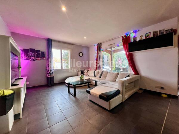 Maison de PLAIN-PIED - IMPASSE - RENTE PANNEAUX PHOTOVOLATAIQUE 2200 €/ans  LOTISSEMENT