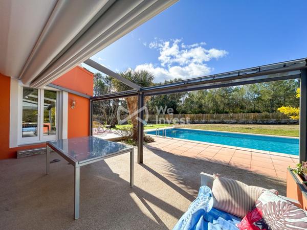 VILLA DE PLAIN PIED SUR TRES GRANDE PARCELLE - ST CLEMENT DE RIVIERE