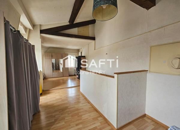 Bel appartement de 3 chambres situé en hypercentre avec vue imprenable sur la meuse.