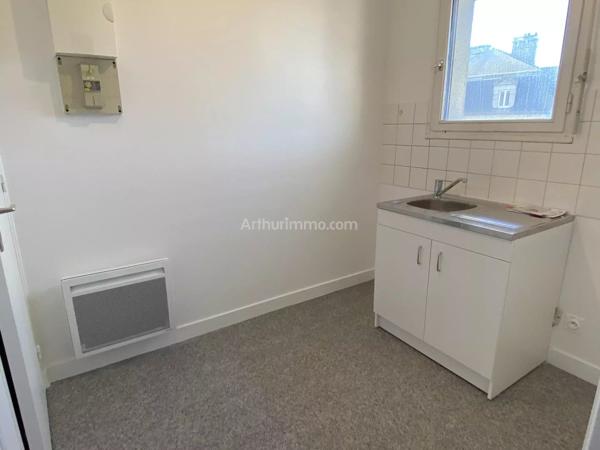 Location                                                      Appartement
                        
                     2 pièces                      35 m2                     à Melesse