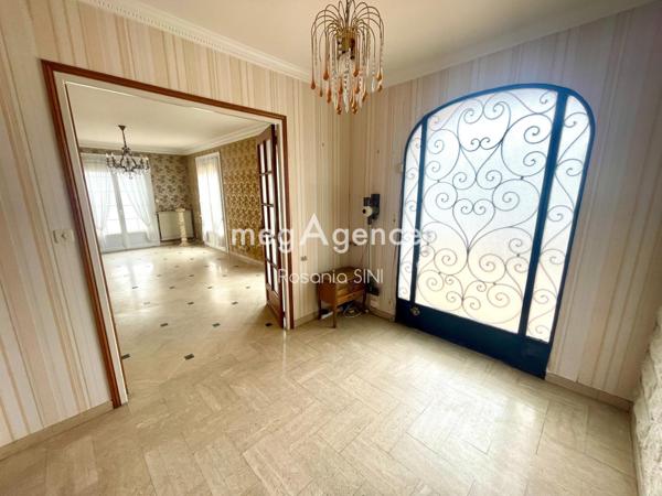 Maison à LES SABLES-D'OLONNE, 85100 - 8 pièces 234m²