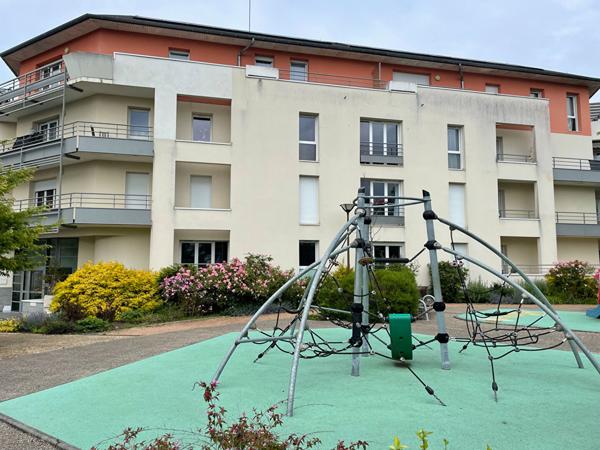 APPARTEMENT F2 MEUBLE A FLEURY LES AUBRAIS