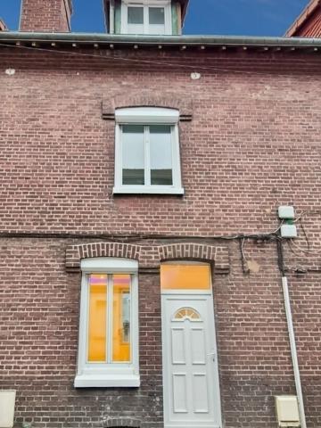 Charmante maison de ville rénovée – env. 47 m² – proche Docks