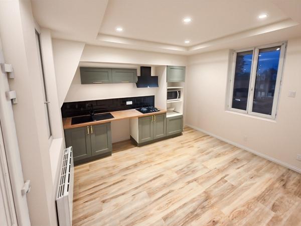 Charmante maison de ville rénovée – env. 47 m² – proche Docks