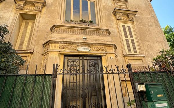 Appartement à louer    2 pièces •  Nice