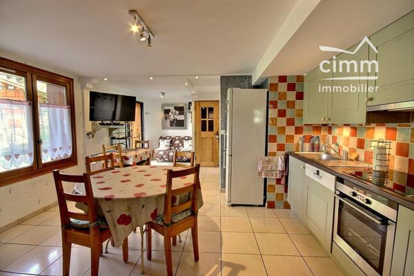Ensemble exceptionnel de 2 chalets traditionnels – 11 chambres – 265 m²