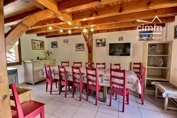 Ensemble exceptionnel de 2 chalets traditionnels – 11 chambres – 265 m²