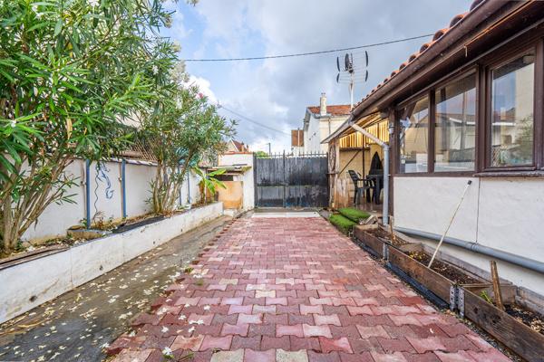 Maison 8 pièces 107.84 m2
