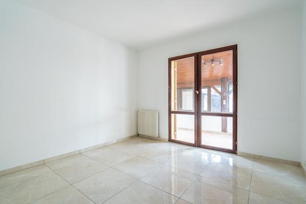Maison 8 pièces 107.84 m2