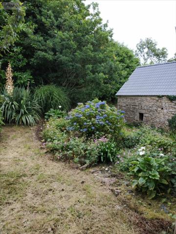 Maison à vendre à Berrien dans le Finistère (29690), ref : 29064-1050891