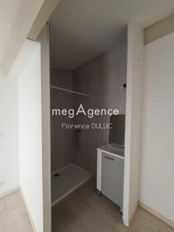 Maison à SAINT-JEAN-D'ANGELY, 17400 - 5 pièces 78m²